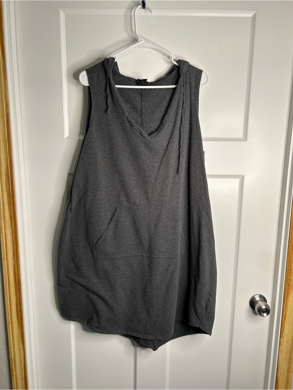 Torrid Women’s Size 2X Sleeveless Dress Sweatshirt Material Gray Sleeveless 2709